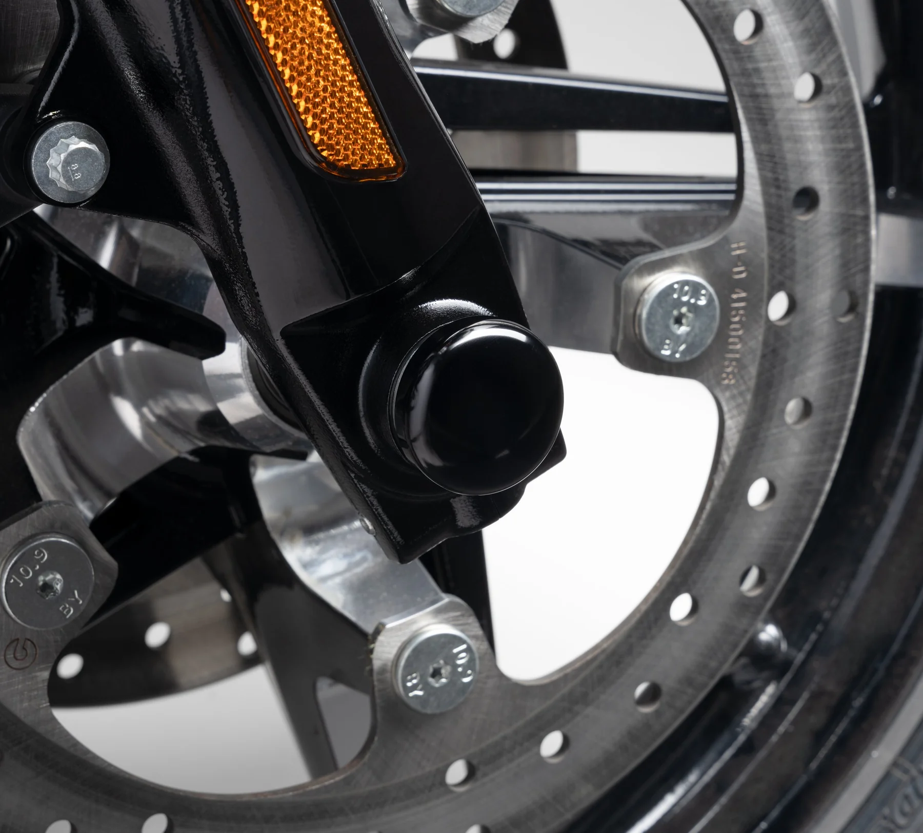 KIT,AXLE,NUT,COVER,FRONT
